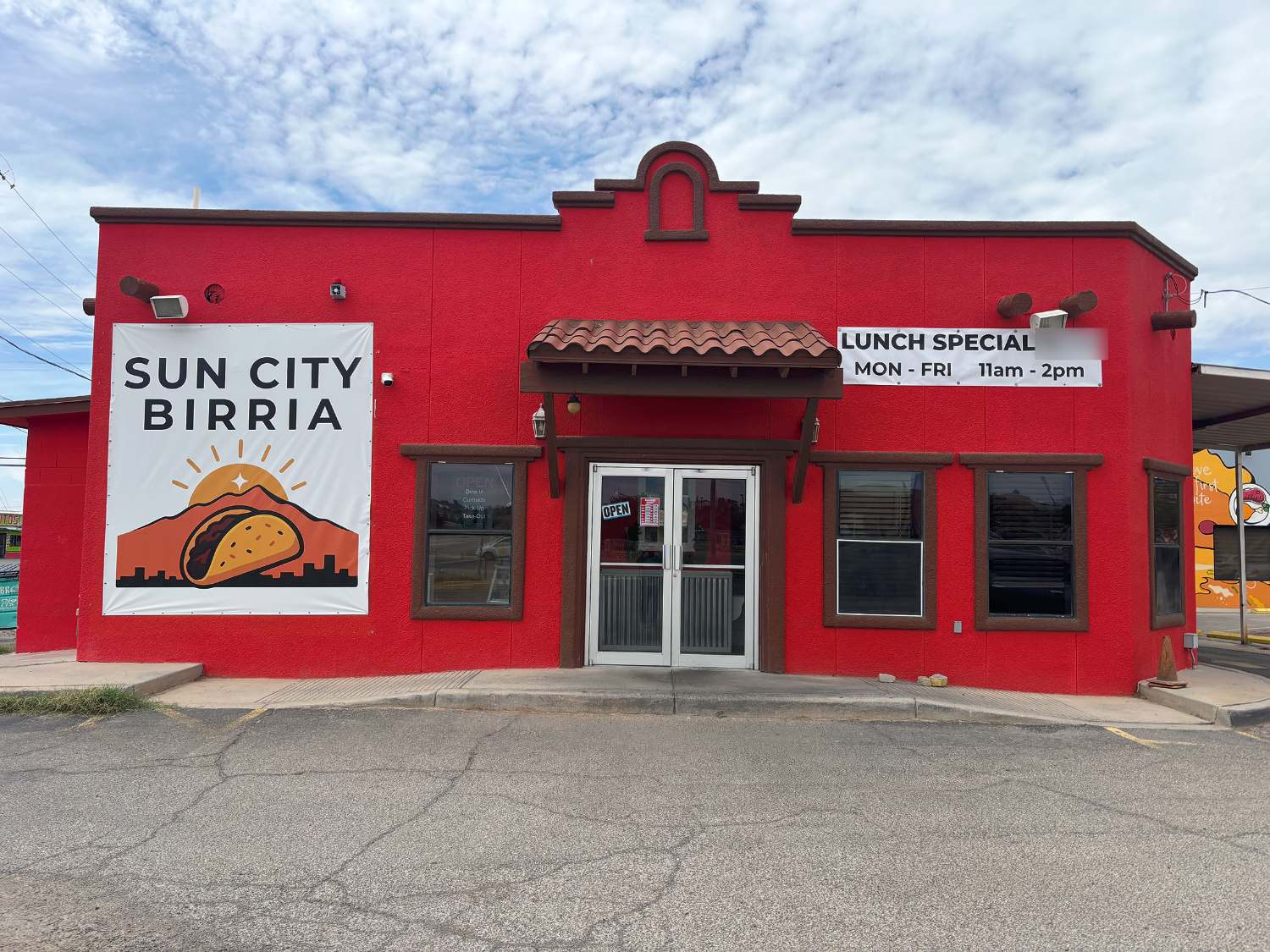 Sun City Birria restaurant storefront on North Loop Drive in El Paso